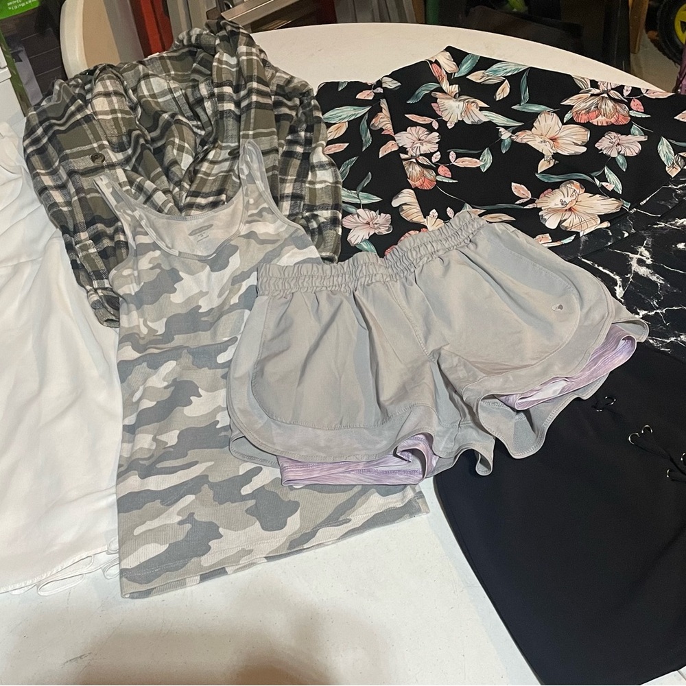 Women’s XS clothing